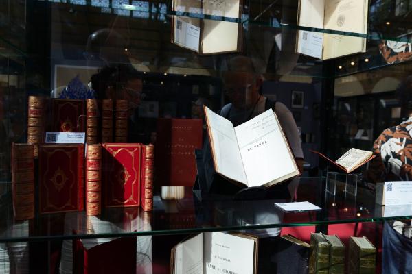 Vitrine 48